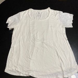 Kindred Braverly everyday nursing tee with eyelet sleeves